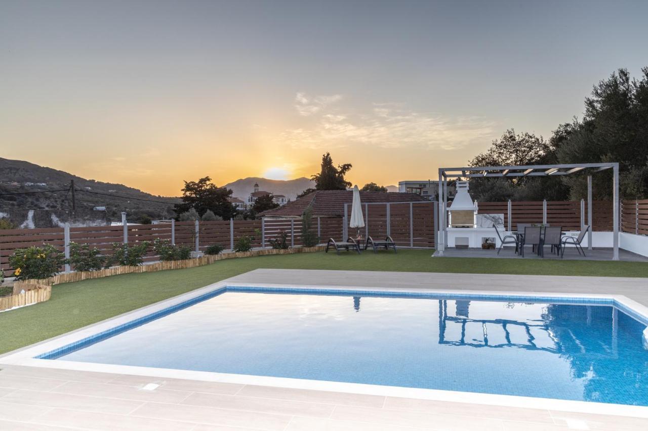 Villa Neonis Spilion Exterior photo